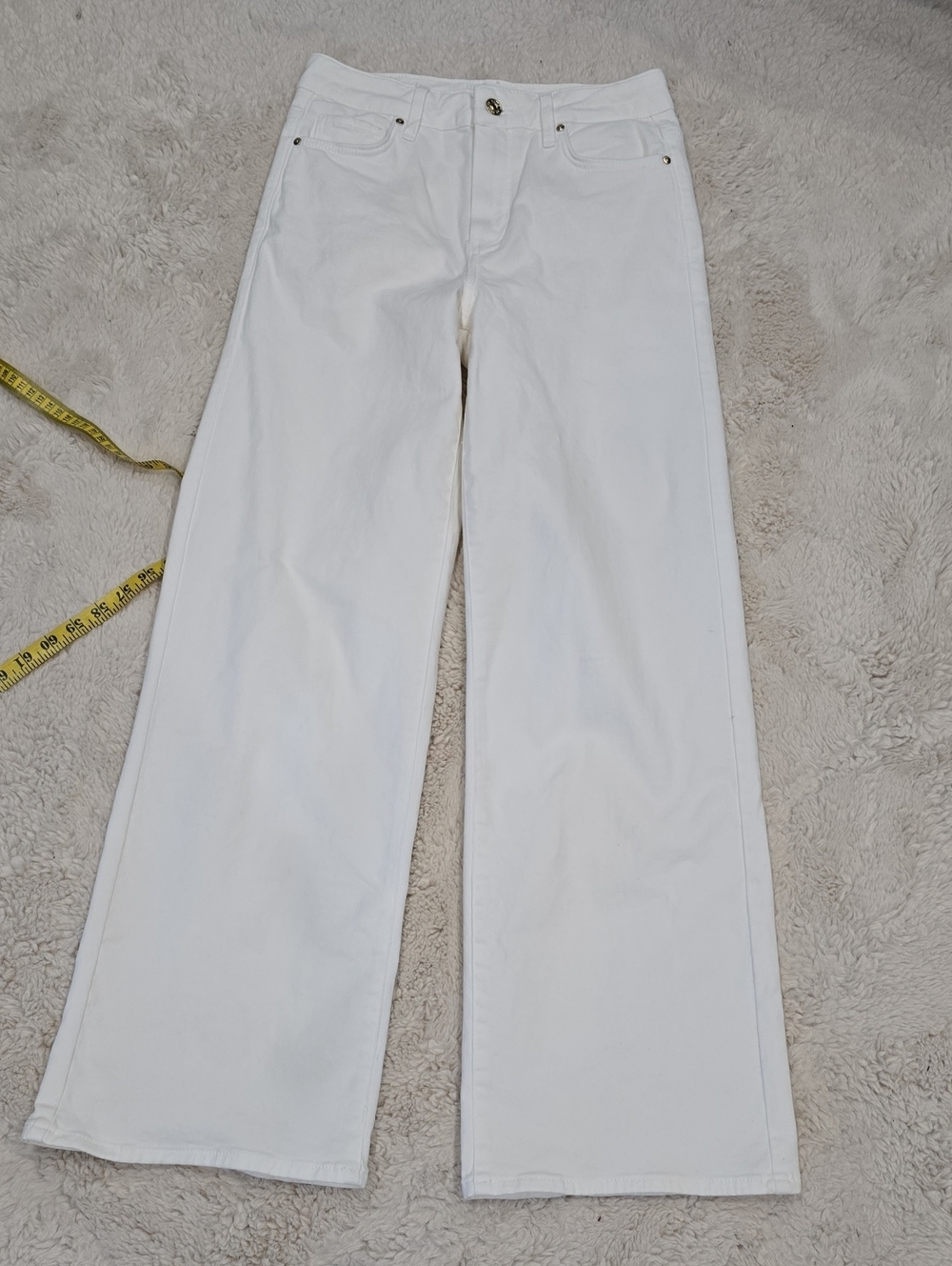 Women’s White Wide-Leg Jeans